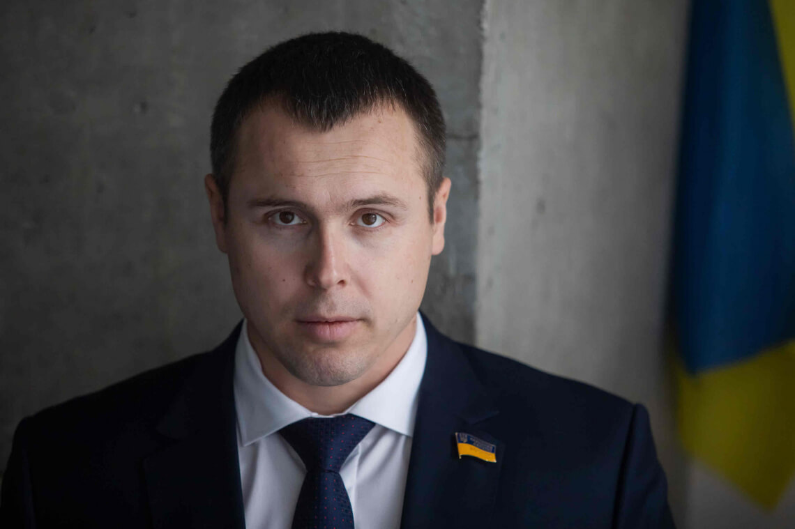 Необхідність відставки міністра оборони зараз очевидна, — Роман Костенко