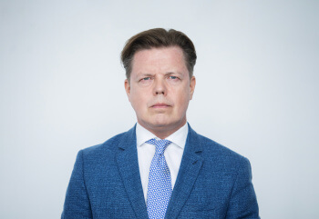 Лише зараз росіянам починає бути дуже боляче, але економічний тиск може і має бути більшим, — Андрій Осадчук