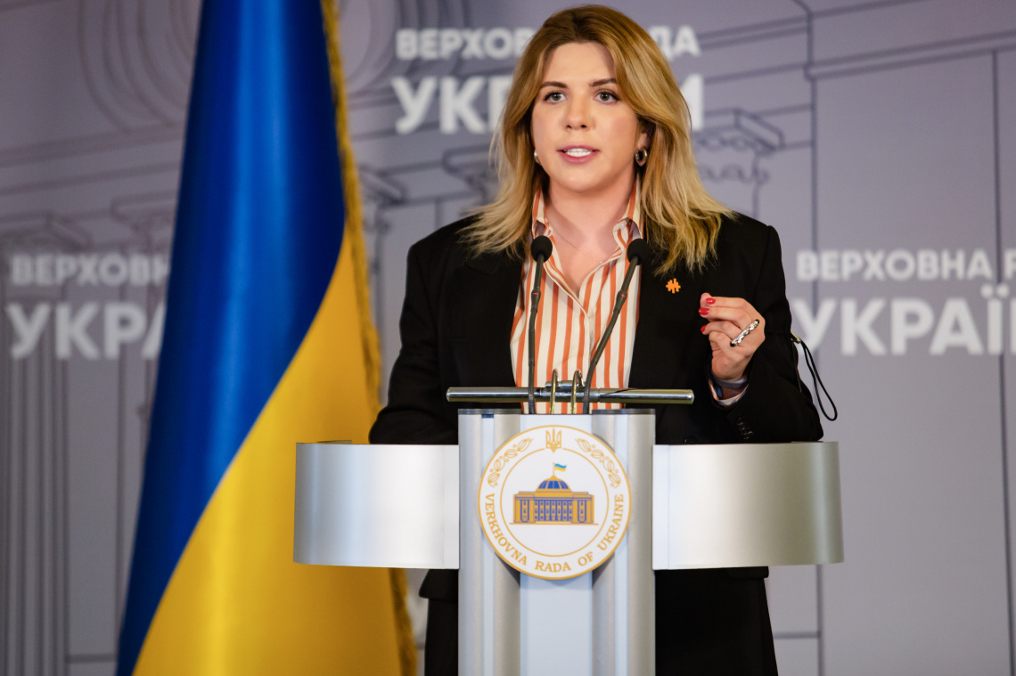 Уряд — під контроль